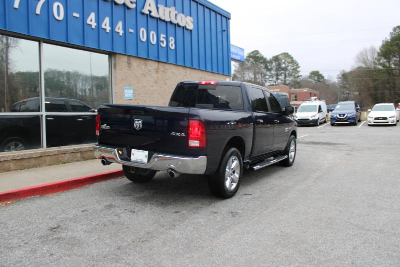 RAM 1500 Big Horn 4x4 Crew Cab 5'7" Box 2017