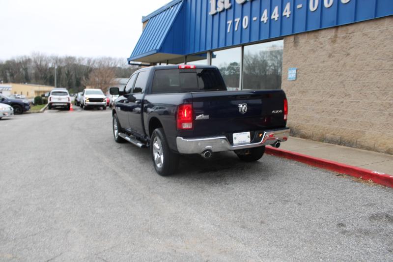 RAM 1500 Big Horn 4x4 Crew Cab 5'7" Box 2017