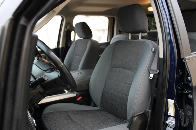 RAM 1500 Big Horn 4x4 Crew Cab 5'7" Box 2017