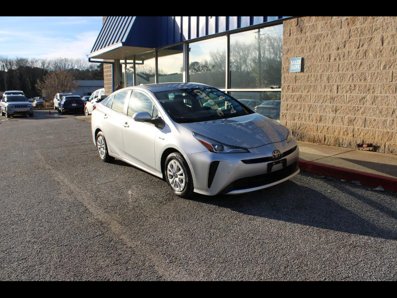 2022 Toyota Prius LE