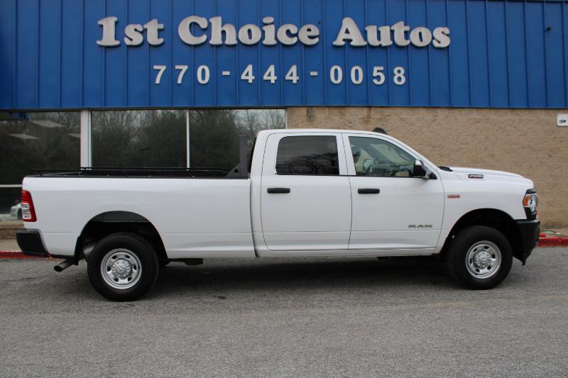 RAM 2500 Tradesman 4x4 Crew Cab 8' Box 2022