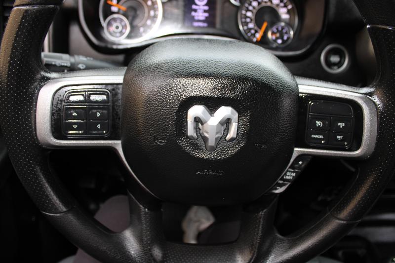 RAM 2500 Tradesman 4x4 Crew Cab 8' Box 2022