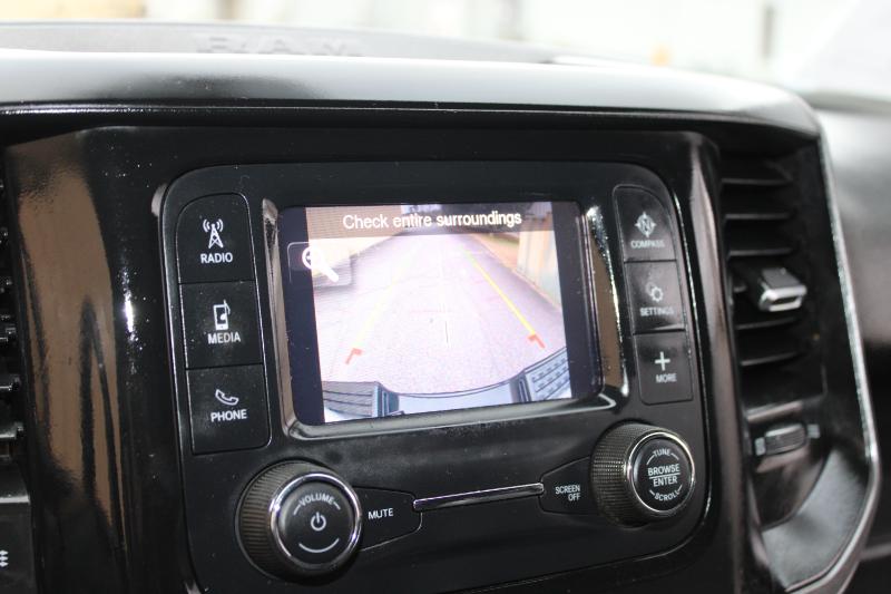 RAM 2500 Tradesman 4x4 Crew Cab 8' Box 2022