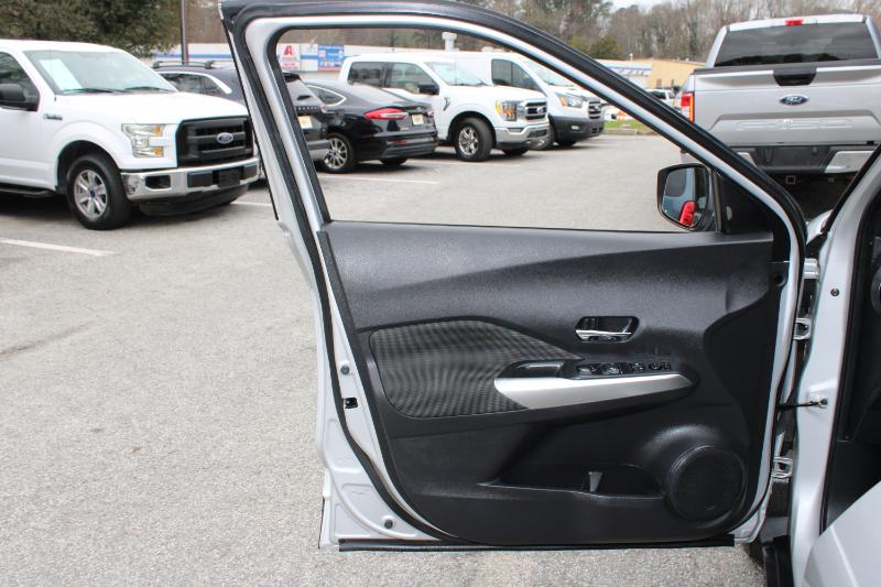 Nissan Kicks SV FWD 2019