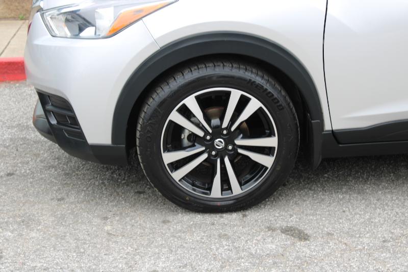 Nissan Kicks SV FWD 2019