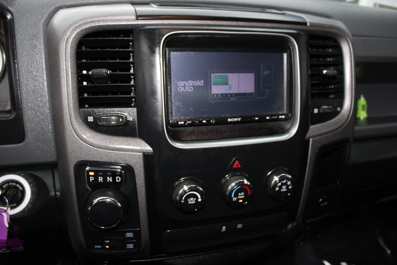 RAM 1500 Express 4x4 Crew Cab 5'7" Box 2018