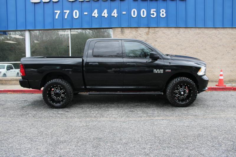 RAM 1500 Express 4x4 Crew Cab 5'7" Box 2018