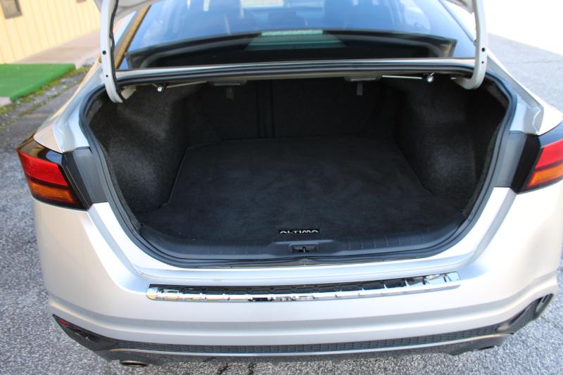 Nissan Altima 2.5 SR Sedan 2019