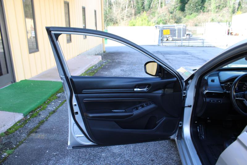 Nissan Altima 2.5 SR Sedan 2019