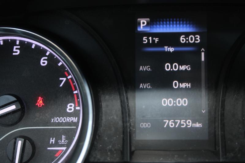 Toyota Camry SE Auto (Natl) 2020