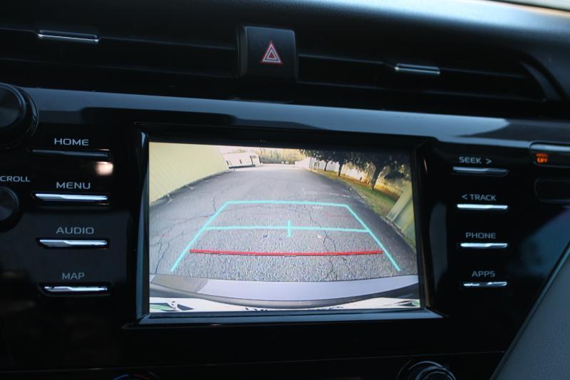 Toyota Camry SE Auto (Natl) 2020