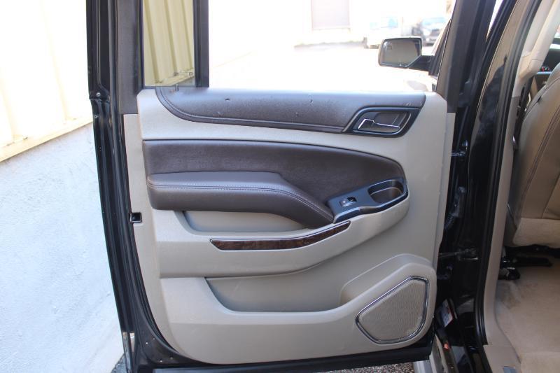 Chevrolet Suburban 4WD 4dr LT 2020