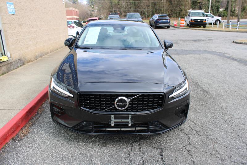 Volvo S60 B5 AWD Core Dark Theme 2023