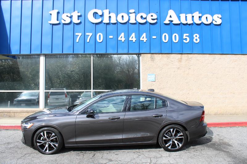 Volvo S60 B5 AWD Core Dark Theme 2023