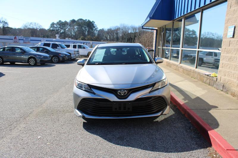 Toyota Camry LE Auto (Natl) 2019