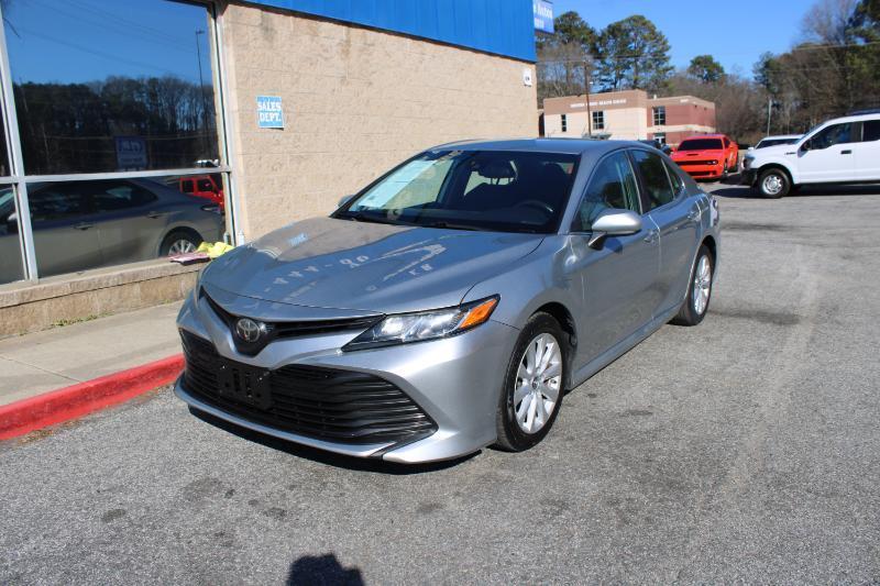 Toyota Camry LE Auto (Natl) 2019