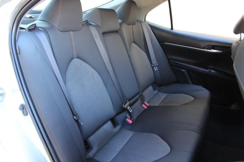 Toyota Camry LE Auto (Natl) 2019