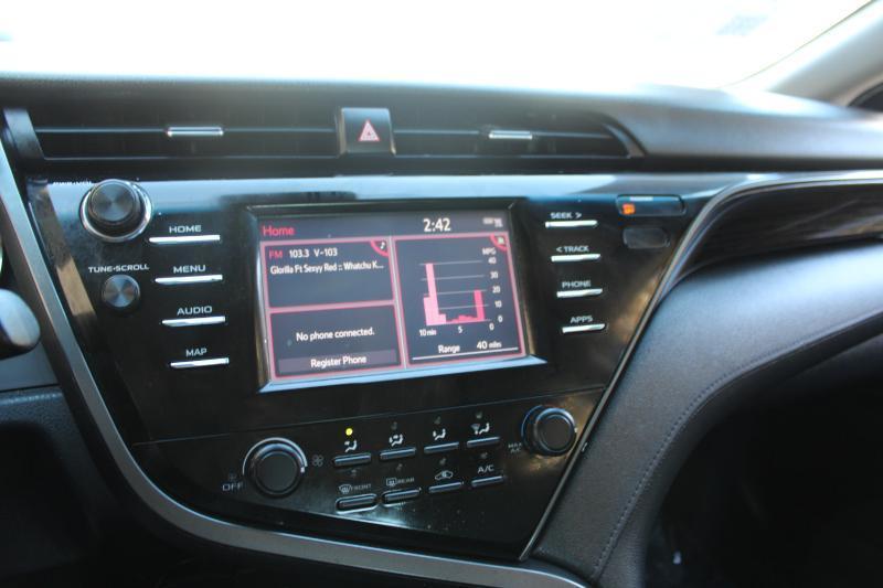 Toyota Camry LE Auto (Natl) 2019