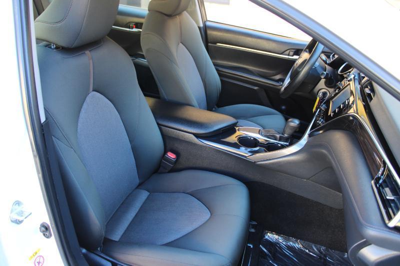 Toyota Camry XLE Auto (Natl) 2018