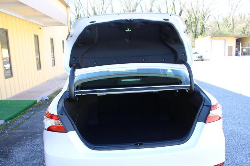 Toyota Camry XLE Auto (Natl) 2018