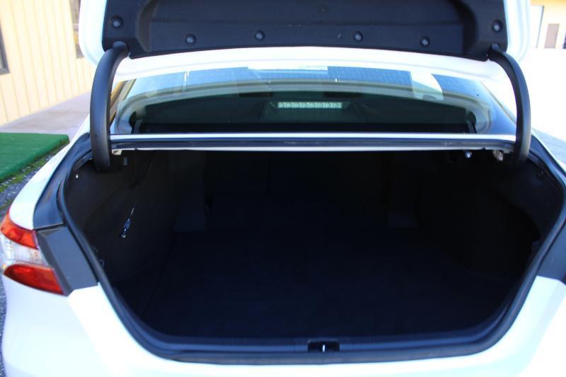 Toyota Camry XLE Auto (Natl) 2018