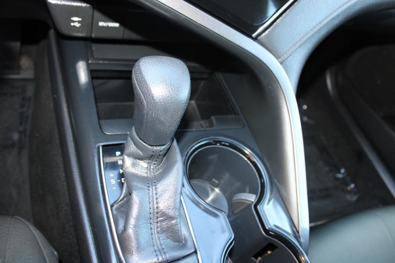 Toyota Camry XLE Auto (Natl) 2018