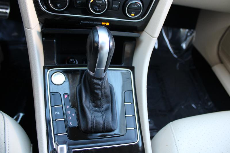 Volkswagen Passat 2.0T SE R-Line Auto 2019