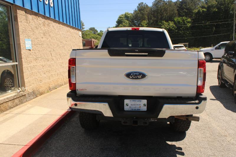 Ford Super Duty F-250 SRW Lariat 4WD Crew Cab 8' Box 2019