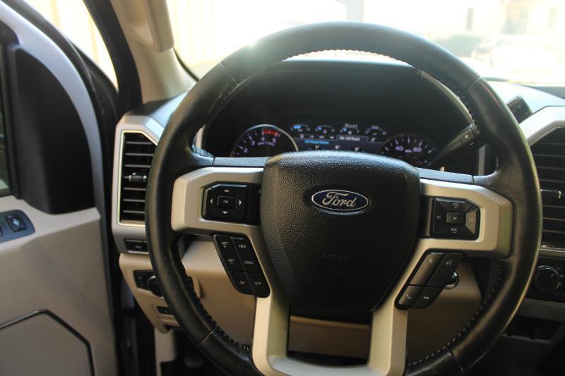 Ford Super Duty F-250 SRW Lariat 4WD Crew Cab 8' Box 2019