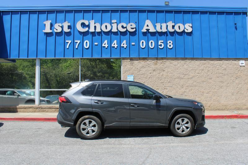 Toyota RAV4 LE FWD (Natl) 2021