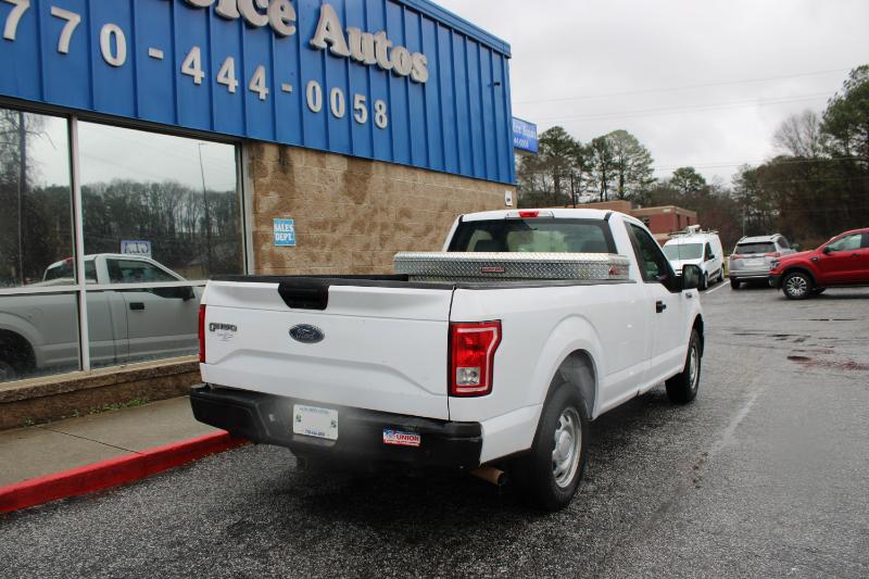 Ford F-150 XLT 2WD Reg Cab 8' Box 2017