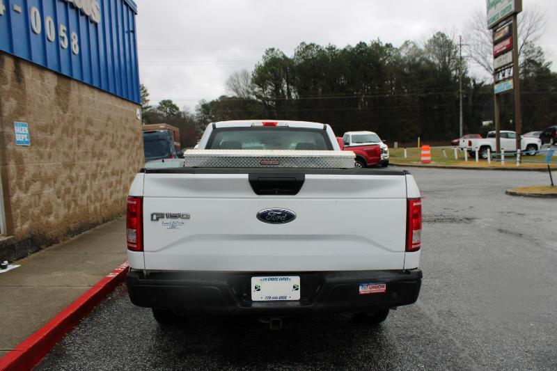 Ford F-150 XLT 2WD Reg Cab 8' Box 2017