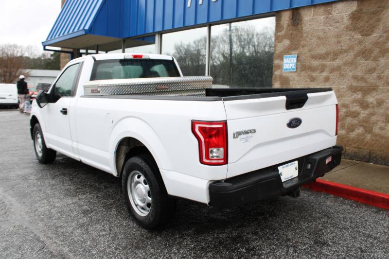 Ford F-150 XLT 2WD Reg Cab 8' Box 2017