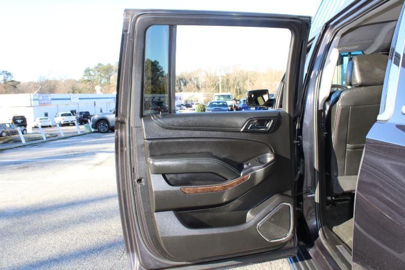 Chevrolet Suburban 2WD 4dr 1500 LT 2018