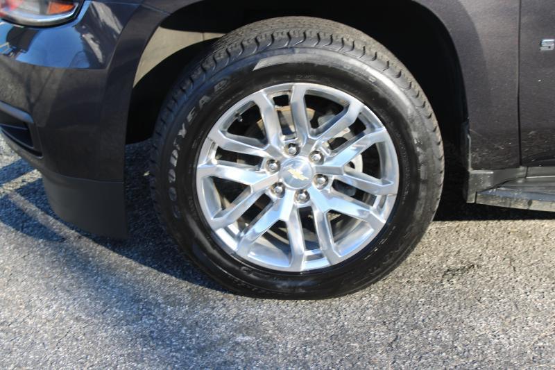 Chevrolet Suburban 2WD 4dr 1500 LT 2018