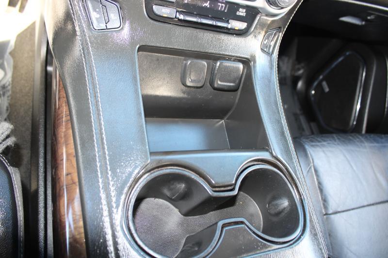 Chevrolet Suburban 2WD 4dr 1500 LT 2018