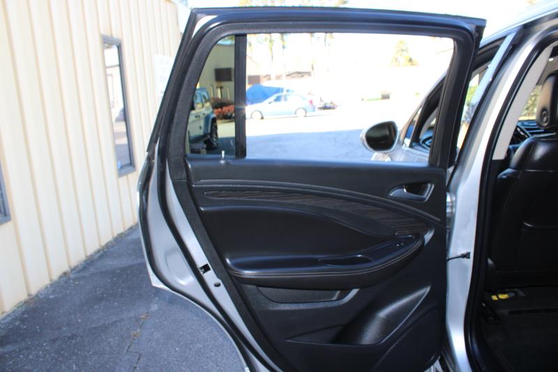 Buick Envision FWD 4dr Essence 2017