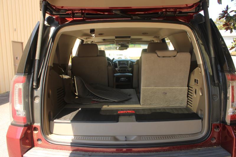 GMC Yukon 4WD 4dr SLT 2017