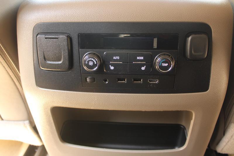 GMC Yukon 4WD 4dr SLT 2017