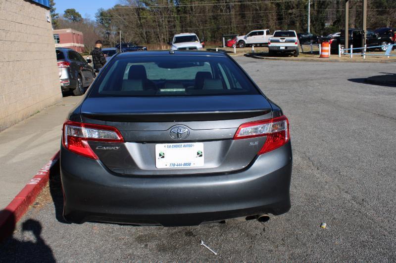 Toyota Camry 4dr Sdn I4 Auto SE (Natl) 2012