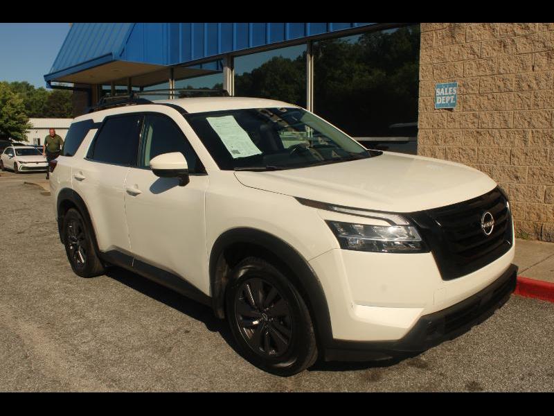 Nissan Pathfinder SV 2WD 2022