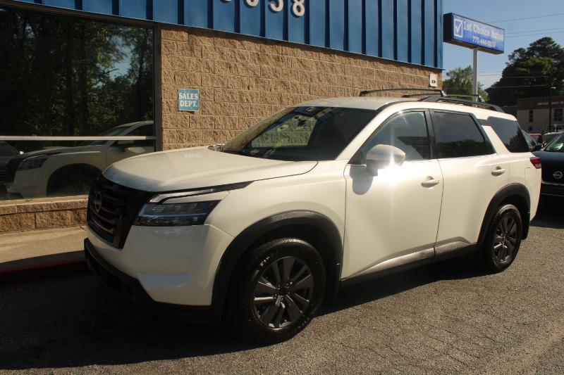 Nissan Pathfinder SV 2WD 2022