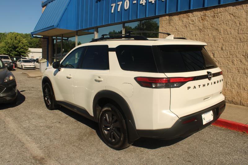 Nissan Pathfinder SV 2WD 2022