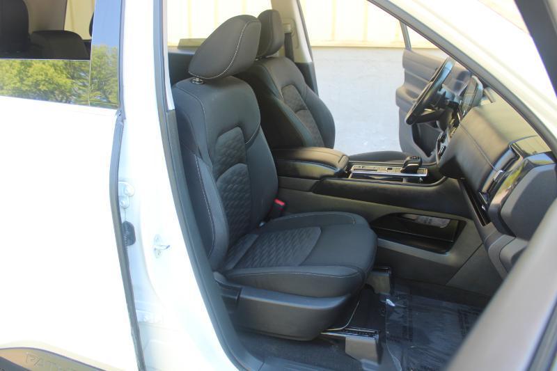 Nissan Pathfinder SV 2WD 2022