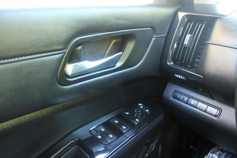 Nissan Pathfinder SV 2WD 2022