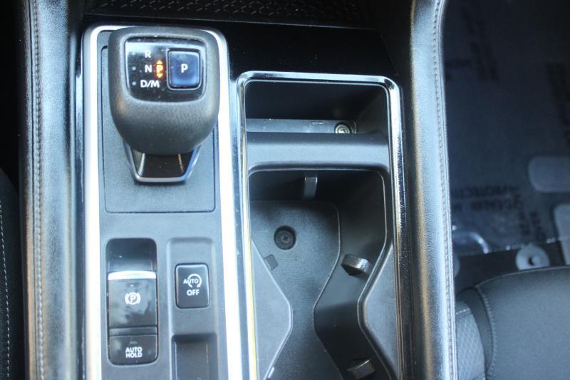 Nissan Pathfinder SV 2WD 2022