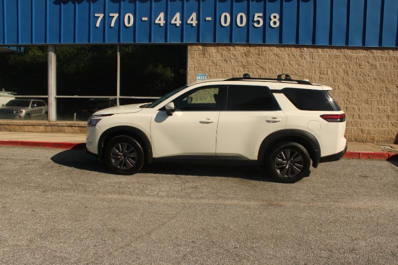 Nissan Pathfinder SV 2WD 2022