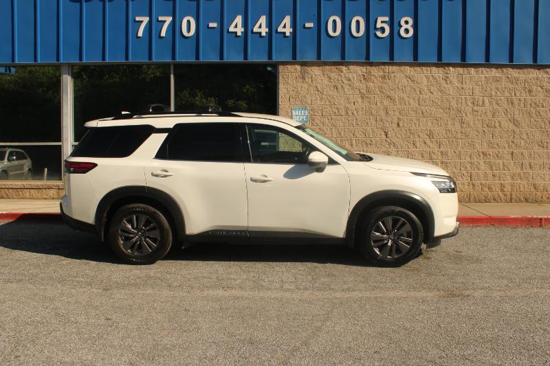 Nissan Pathfinder SV 2WD 2022