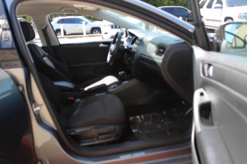 Volkswagen Jetta Sedan 4dr Auto 1.4T S 2016