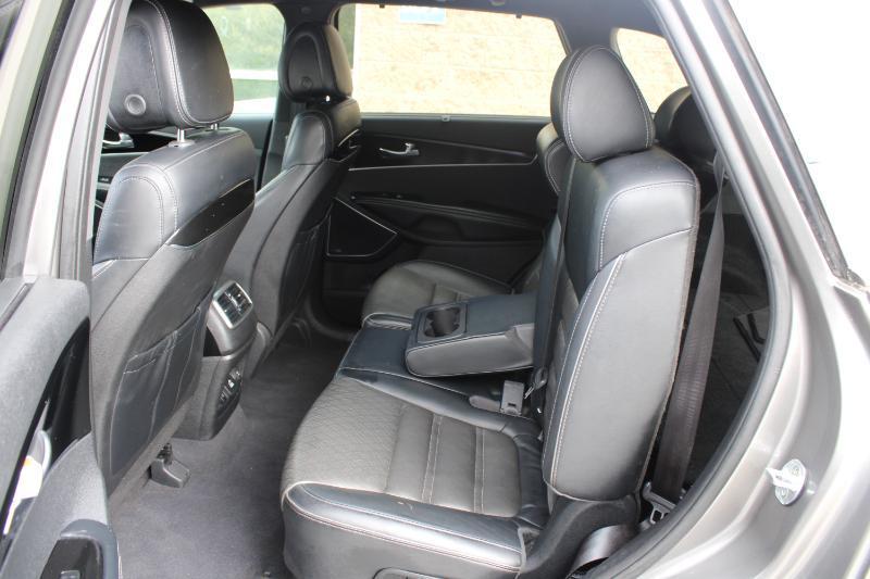 Kia Sorento FWD 4dr 2.0T SXL 2016